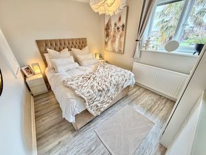 Apple Tree Grove Great Sutton